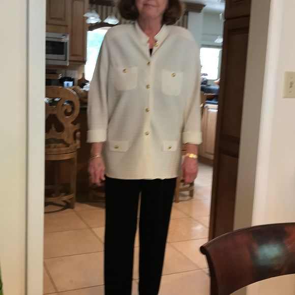 Meet your Posher, Sara - Picture 1 of 1